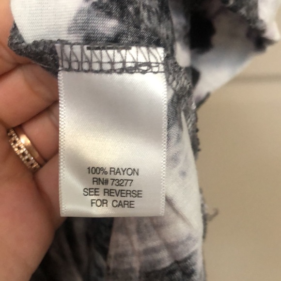 Simply Vera Wang Tank Top - Picture 5 of 11